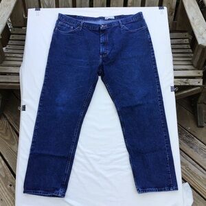Mens Wrangler Relaxed Fit Jeans Size 42x30 -- Dark Wash Denim